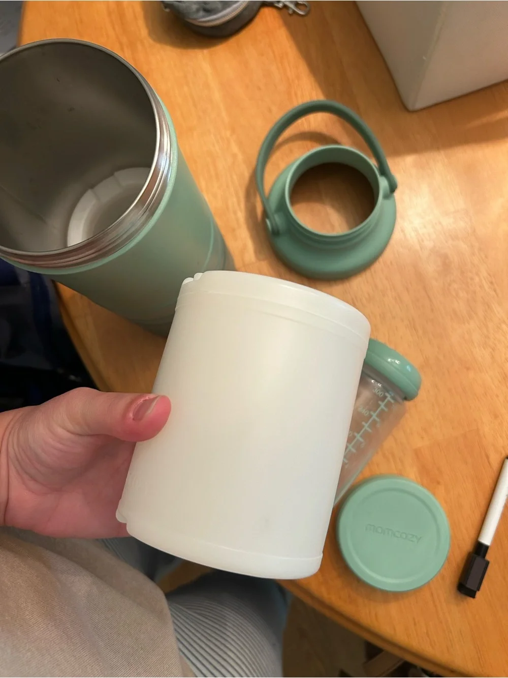 Green Momcozy Breast Milk Cooler - Insulated Storage Bottle - Picture 6 of 8